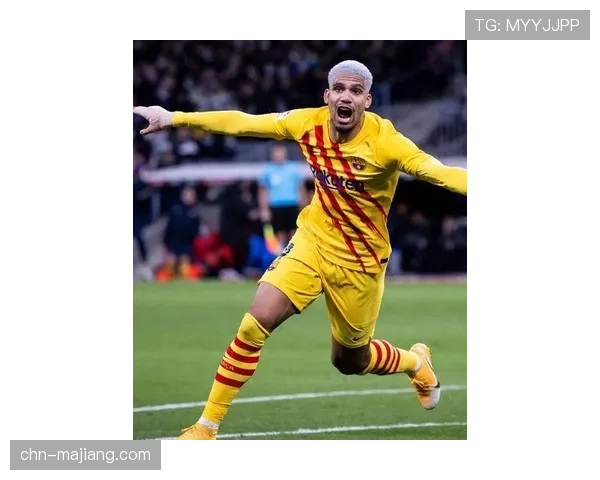 国家德比花絮：维尼修斯与阿劳霍的边路对位成比赛关键