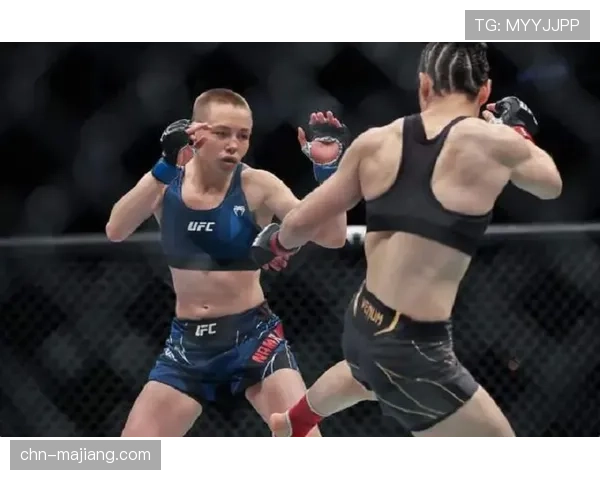 特写时刻：罗斯·娜玛尤纳斯在获胜后，于八角笼内静坐冥想五分钟